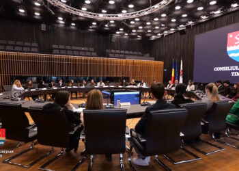 Alexandru Iovescu, întâlnire cu studenții de la Relații Internaționale și Studii Europene: “Le-am spus să nu lase cinismul să îi oprească”