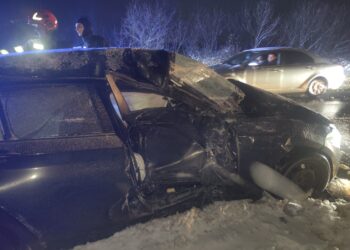 Accident grav pe DN 6! O femeie de 28 de ani a ajuns la spital după ce s-a ciocnit cu un autobuz