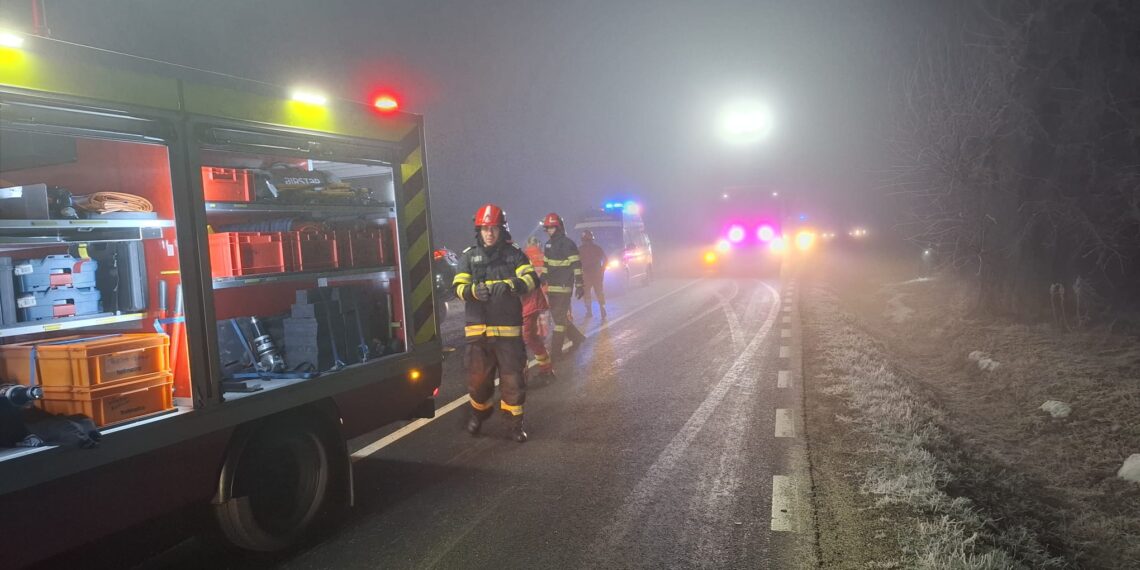 Arad: Accident grav între Horia și Șiria: o persoană a murit, după coliziunea a patru autoturisme