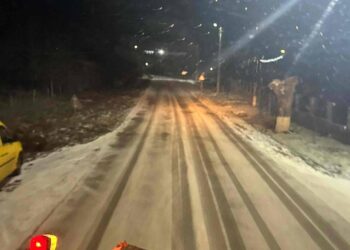 Intervenții de deszăpezire pe toate drumurile județene din Timiș. Traficul se desfășoară în condiții de iarnă/Foto
