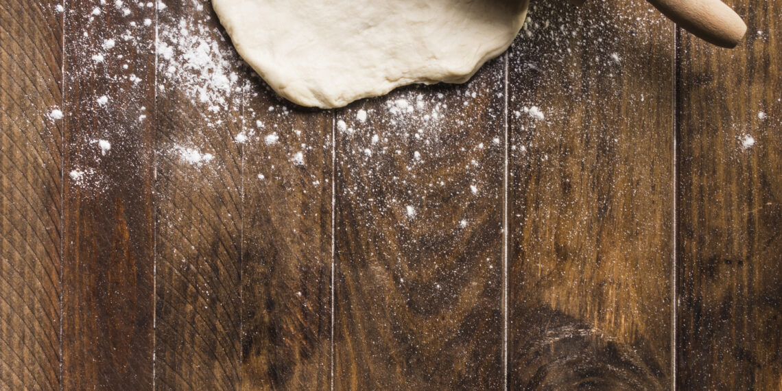 Scandal conjugal la Lipova: femeie reținută după ce și-a lovit soțul cu făcălețul, pe fondul geloziei