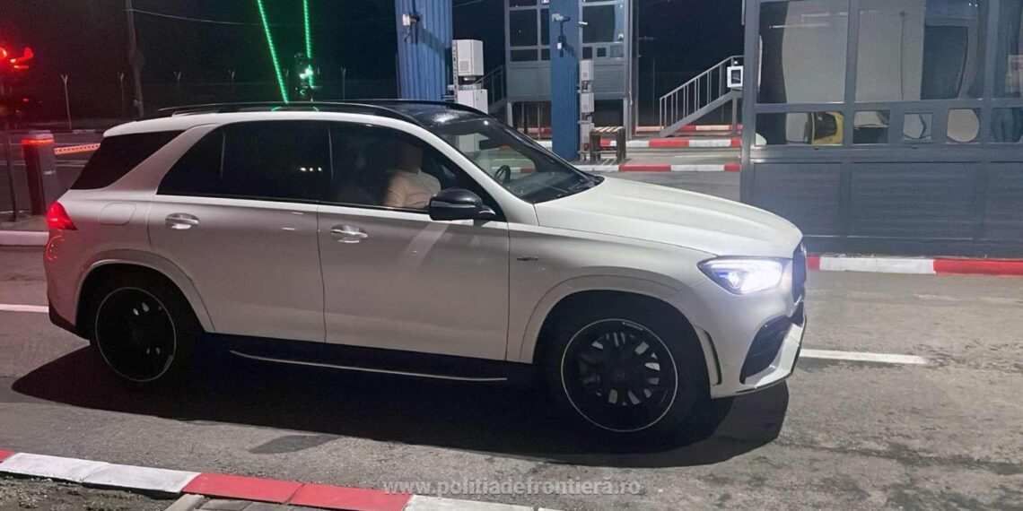Autoturism de lux căutat de către autoritățile din Cehia, descoperit la frontiera de vest