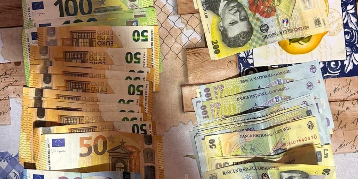 Șapte persoane reținute în Arad pentru trafic de droguri de mare risc