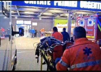 UPDATE. În ce stare este adolescentul peste care s-a prăbușit o poartă de fotbal – video