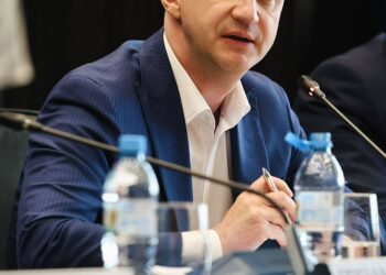 Investiții majore aprobate în Timiș: stadionul „Dan Păltinișanu”, drumuri și tabere școlare, pe lista priorităților CJ