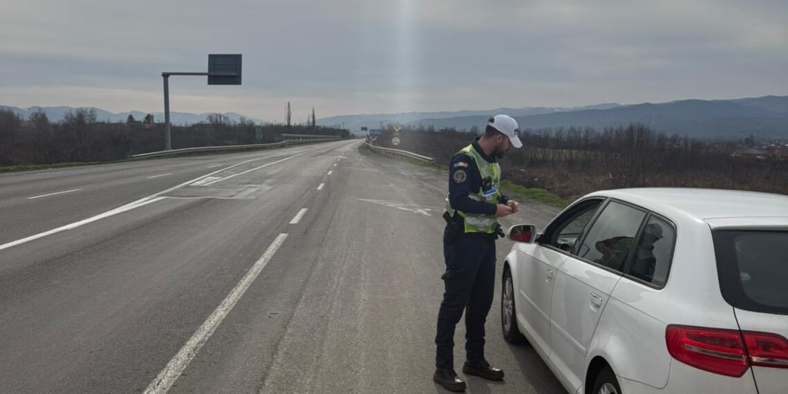 Acțiune de amploare pe DN6: zeci de sancțiuni aplicate de Inspectoratul de Poliție Județean Caraș-Severin pentru creșterea siguranței rutiere