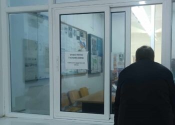 Atenție! De azi și până luni amenzile nu se pot achita cu cardul la Poliția Locală