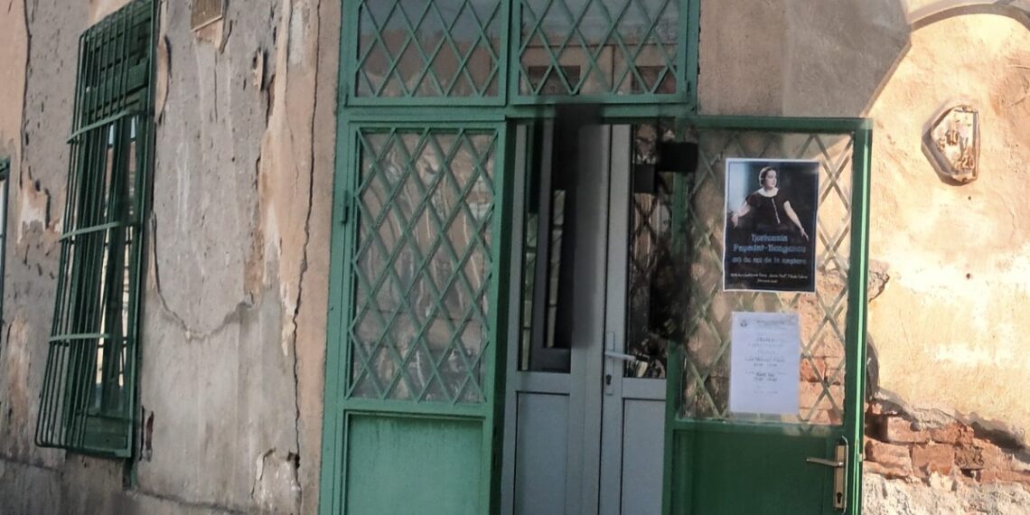 Alfred Simonis îi răspunde lui Dominic Fritz: „Sediile degradate ale Bibliotecii Județene aparțin Primăriei Timișoara”