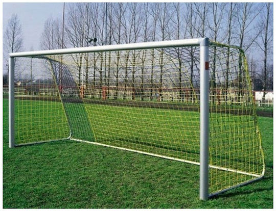 Poartă de fotbal prăbușită peste un copil de 13 ani. Băiatul, dus inconștient la spital