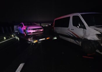 Intervenție la un accident rutier pe A1. 5 persoane, transportate la spital