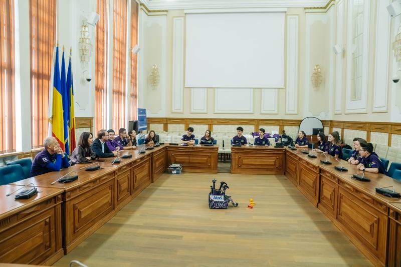 Primăria Timișoara sprijină echipele CSH și CyberMoon, calificate la campionatele mondiale și europene de robotică