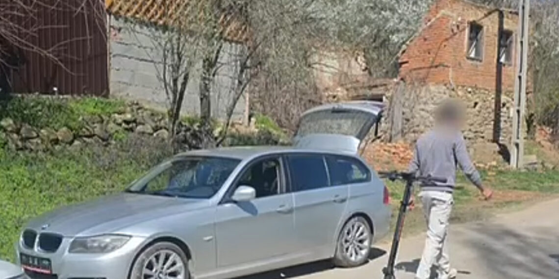 Urmărire ca-n filme în Valea Bolvașnița: șofer fără permis și cu mașină neînmatriculată, reținut de polițiști