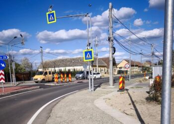 Se finalizează sensul giratoriu de la Cărpiniș: intersecția DN 59A – DN 59B, pregătită pentru trafic