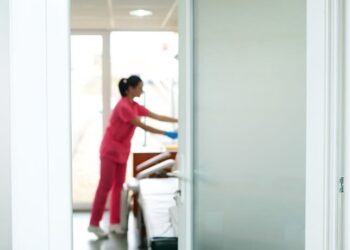 OncoBridge – programul unic în România de internship pentru studenții UMF Timișoara care vor să descopere ce înseamnă onco-paliația