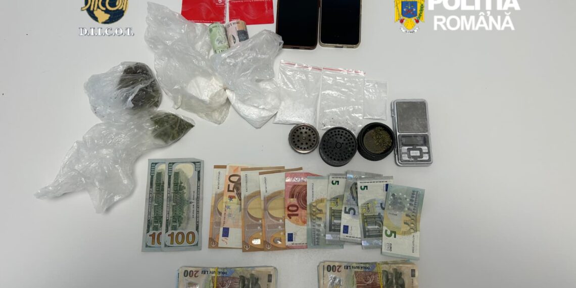 Cocaină, canabis și bani ridicați în urma perchezițiilor DIICOT la Timișoara