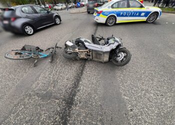 Accident în Timișoara: motociclist și biciclist răniți într-o intersecție aglomerată/Video
