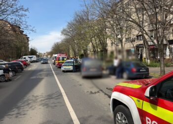 Timișoara: Accident în lanț cu cinci victime, printre care patru copii