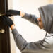 Hoț prins în flagrant în Timișoara: arestat preventiv după un furt din locuință