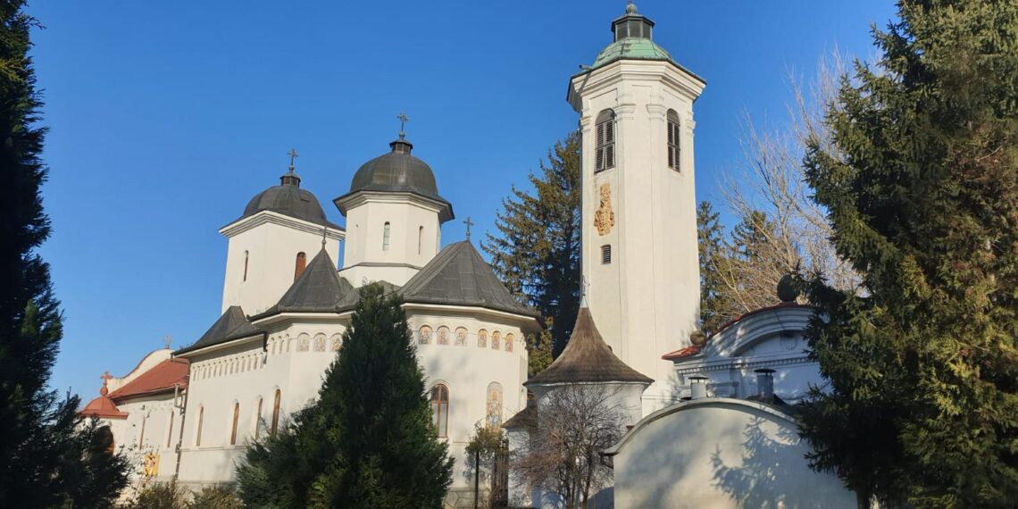 Programul de Paști la Mănăstirea Hodoș-Bodrog din județul Arad