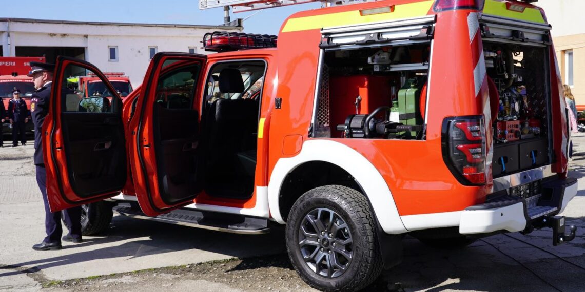 Primăria Lugoj a cumpărat o mașină de pompieri pentru ISU