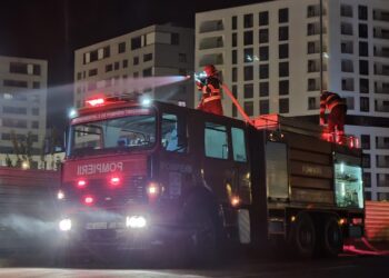 Weekend sub presiune pentru pompieri: intervenții în lanț și alertă pirotehnică în Timiș