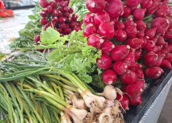 Piața Volantă de la stadion, deschisă și în Vinerea Mare