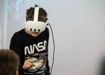 UVT investește peste 50 de milioane de lei în tehnologiile viitorului. A fost inaugurat un laborator VR unic în mediul universitar românesc