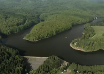Lacul Trei Ape va fi golit temporar după aproape 50 de ani. Încep lucrări majore de modernizare