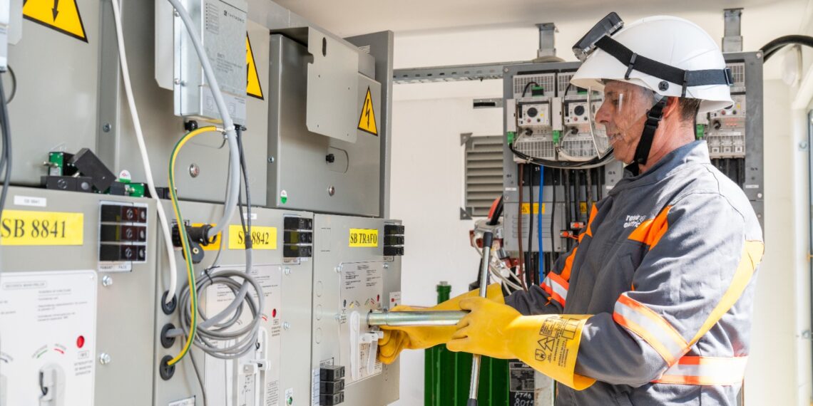 Au început lucrările de modernizare a infrastructurii electrice din zona Gărâna-Văliug-Trei Ape