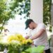 Flori plantate împreună, într-o zi dedicată comunității și incluziunii, la Complexul Podul Lung