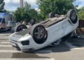 Accident într-o intersecție din oraș: doi pasageri, printre care un copil de 10 ani, au fost răniți/Foto