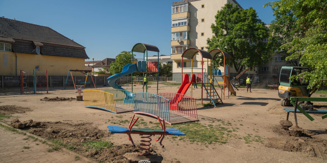 Timișoara: Primul loc de joacă modernizat prin noul acord-cadru pentru spații verzi