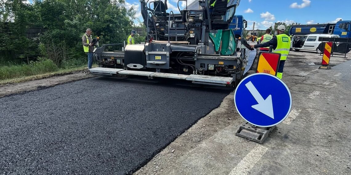 Lucrări pe DN 59A: intervenții majore pentru refacerea carosabilului între Beregsău Mare și Cărpiniș