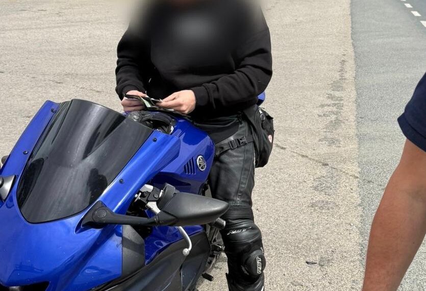 Controale ample în trafic: sute de camioane și autobuze verificate de polițiști. Aproape 220 de amenzi într-o săptămână/Foto
