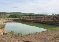 Amendă de 80.000 de lei pentru exploatarea ilegală a agregatelor minerale din albia râului Nera