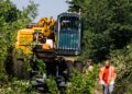 Lucrări de defrișare pe linia feroviară Timișoara–Buziaș–Lugoj. CFR Infrastructură intervine pentru creșterea siguranței circulației