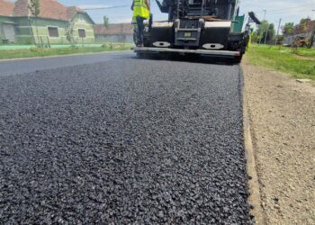 Se lucrează și noaptea pe DN 59A, în Săcălaz. Șoferii sunt sfătuiți să circule cu prudență