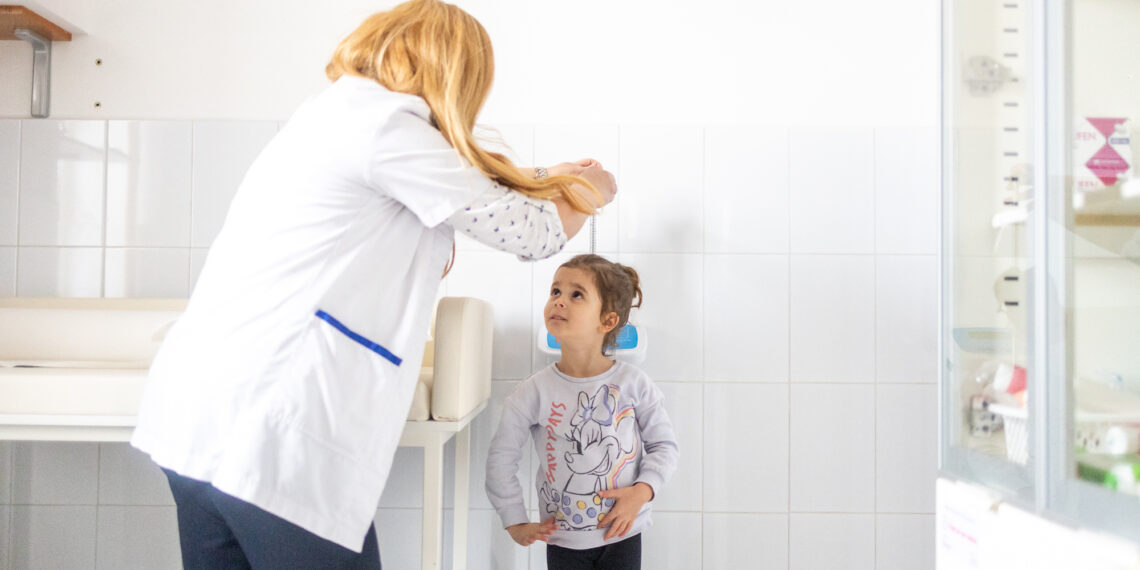 17 cabinete de medicină de familie din Regiunea de dezvoltare Vest, dotate cu aparatură în cadrul programului „Primul pas spre sănătate”. Programul a ajuns la ediția a 4-a