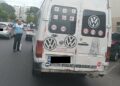 Bărbat care desfășoară activități de curierat, depistat de polițiștii locali circulând cu permisul suspendat – acesta nu este la prima abatere