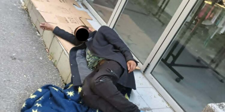 Acțiunile polițiștilor locali pentru combaterea cerșetoriei continuă – 318 persoane din județe precum Botoșani, Olt, Brăila, Buzău, Republica Moldova, dar și București, depistate pe străzi