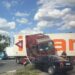 Accident între un camion și un autoturism în Șag. Ambii șoferi au fost răniți și transportați la spital