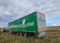 Șofer de TIR, găsit mort după ce a ieșit cu autotrenul de pe DN 6, în Timiș