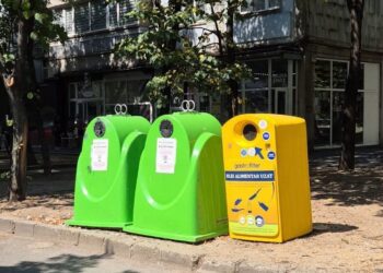 Peste 3,3 tone de ulei alimentar uzat, colectate în Timișoara în acest an. Primăria face apel la utilizarea corectă a containerelor