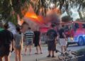 Incendiu la o casă din Giroc. Un bărbat a suferit arsuri, alte două persoane au făcut atac de panică/Foto-video