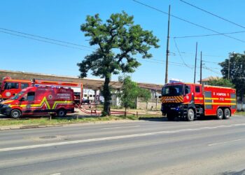 Incendiu la un automotor în Gara de Nord din Timișoara. Pompierii au intervenit de urgență