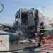 Accident grav pe DN58, în Berzovia. O mașină și un TIR au luat foc după impact