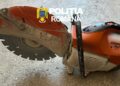 A furat un motofierăstrău de 4.000 de lei dintr-o autoutilitară, la Caransebeș. Suspectul, identificat rapid de polițiști