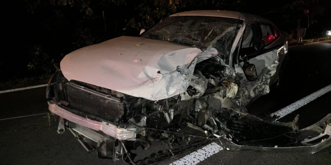 Accident cu cinci răniți pe DN 58, la Brebu. Două mașini s-au ciocnit, iar una s-a răsturnat în afara șoselei