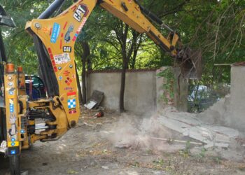 Primăria Timișoara eliberează un teren public în Calea Girocului pentru amenajarea de noi locuri de parcare/Foto