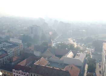 Fumul din Timișoara începe să se disperseze. Direcția de Mediu: valorile au crescut dimineață, dar au scăzut după ora 11/Video